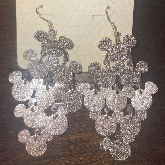 Brand New Disney Mickey Mouse Chandelier Dangle Earrings - Picture 4 of 6